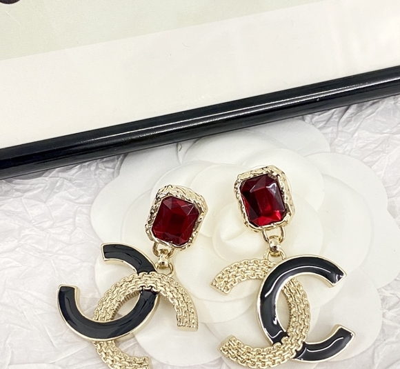 Chanel earrings - Picture 2 of 8